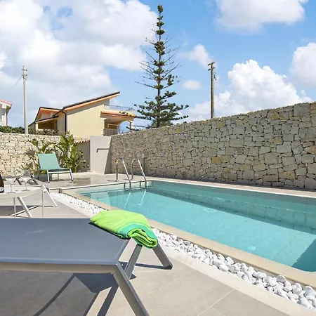 2 Bedroom Lovely In Holiday home *
