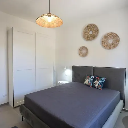 2 Bedroom Lovely In *